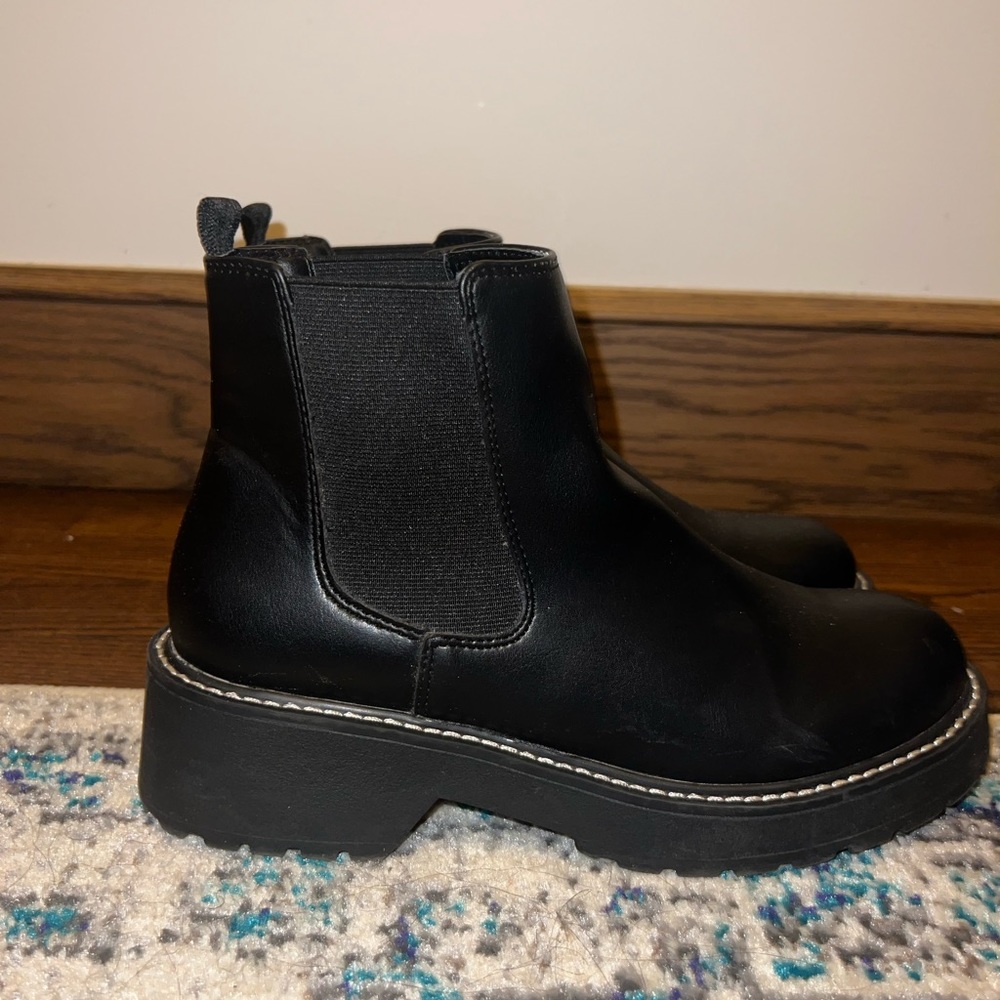 Black Steve Madden Girl Ankle Boots - Picture 2 of 5
